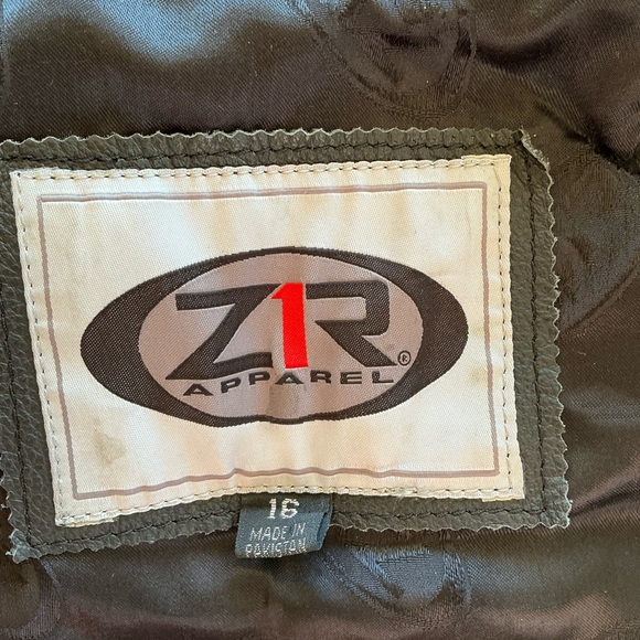 Women’s Black Leather Motorcycle Vest XL - Picture 8 of 9